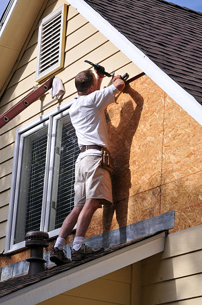 Affordable siding repair and maintenance services in Douglass, KS